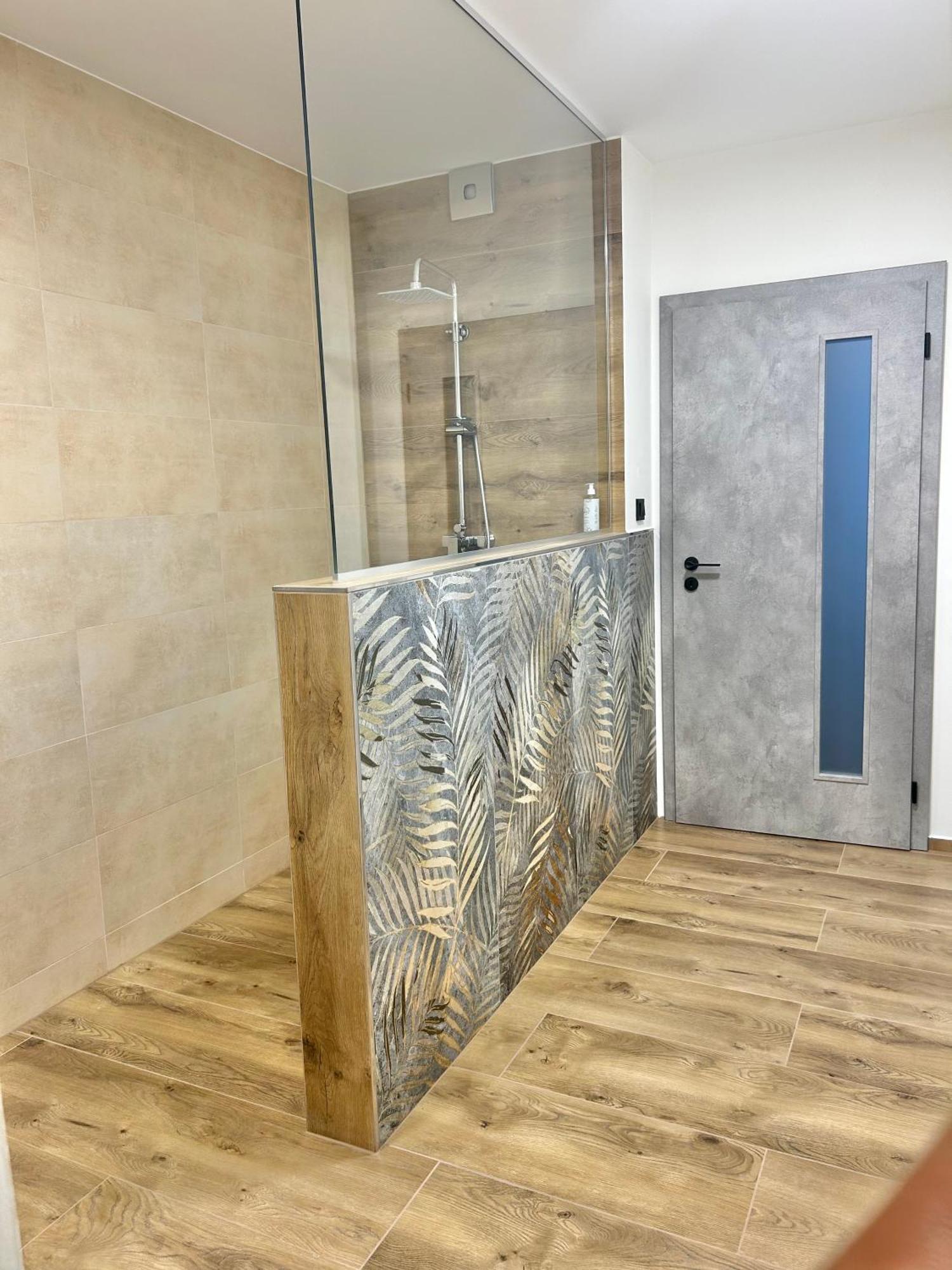 קרלובי וארי Apartment Dita מראה חיצוני תמונה